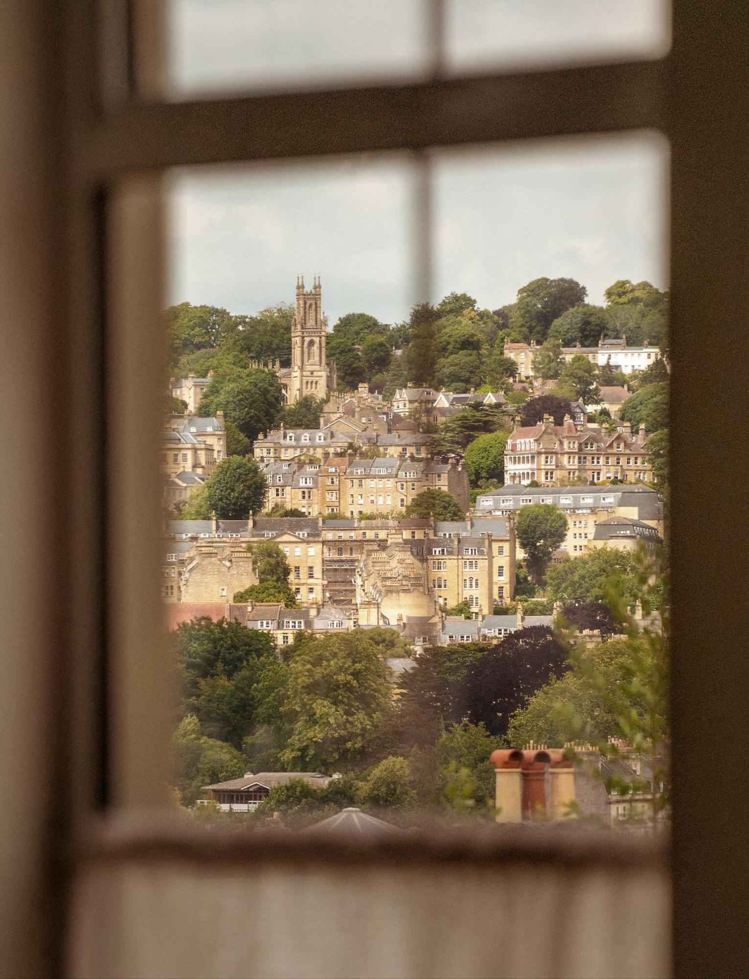 Leighton House - Boutique Guesthouse 바스 외부 사진 View of Tetbury from the church tower
