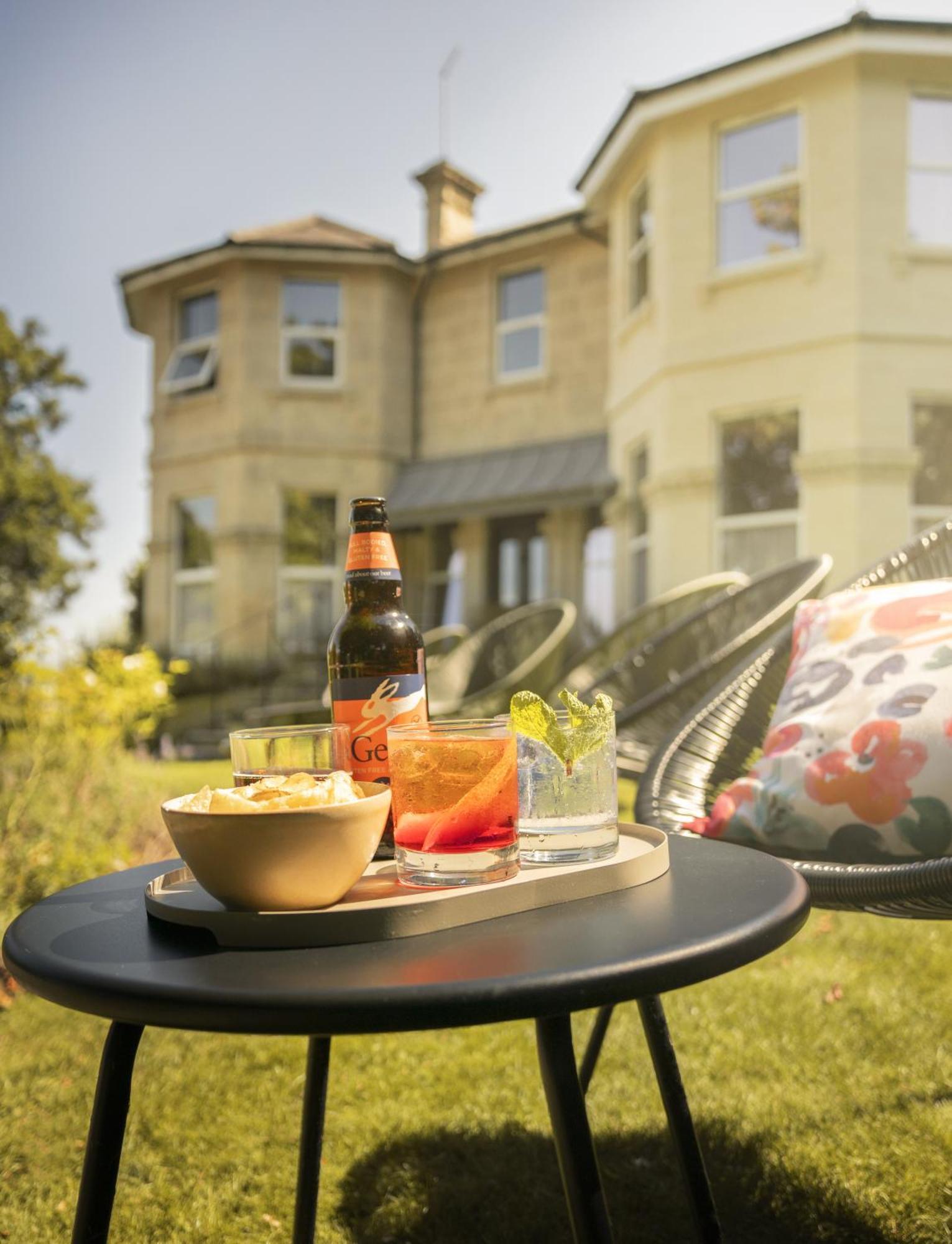 Leighton House - Boutique Guesthouse 바스 외부 사진 A bottle of Coors Light