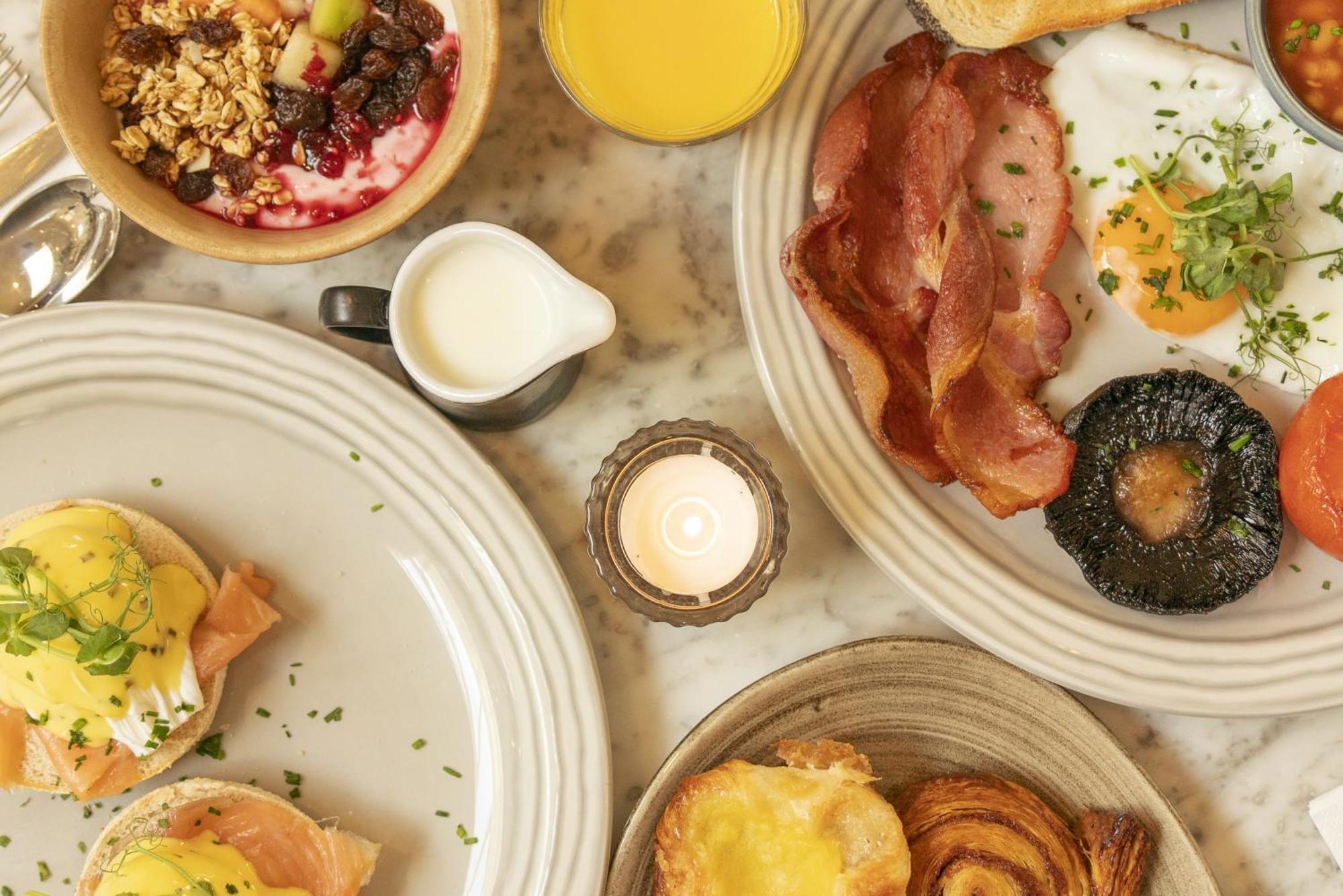 Leighton House - Boutique Guesthouse 바스 외부 사진 A full English breakfast