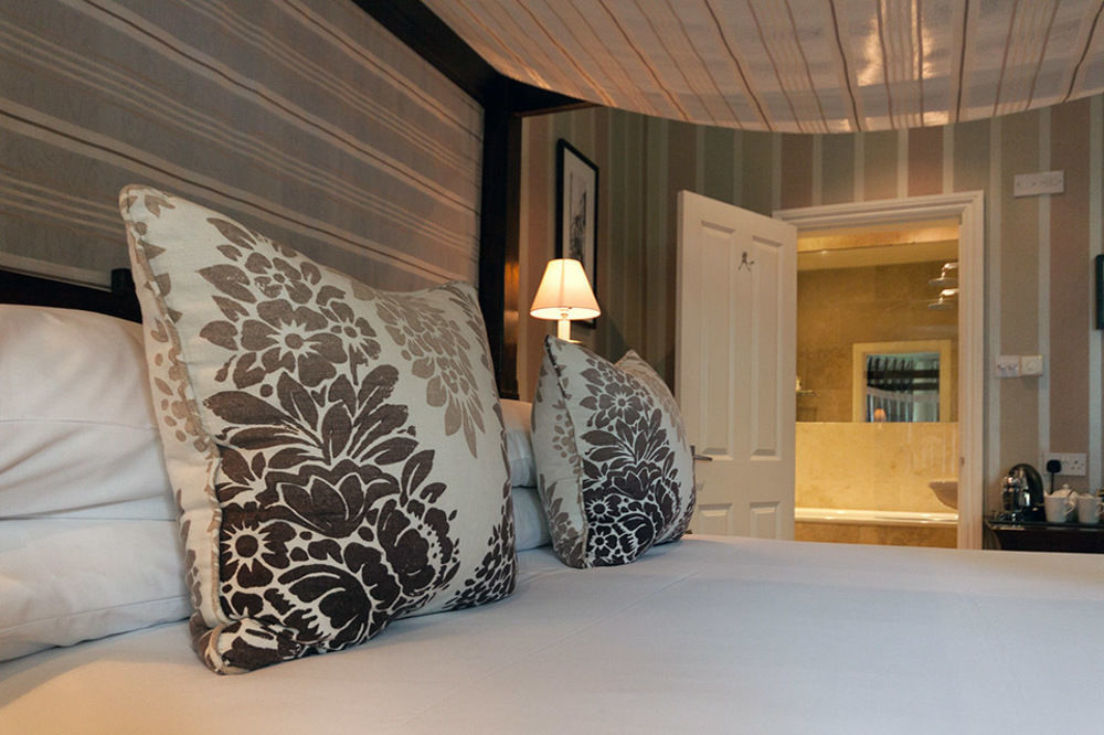 Leighton House - Boutique Guesthouse 바스 외부 사진 A bedroom at the hotel