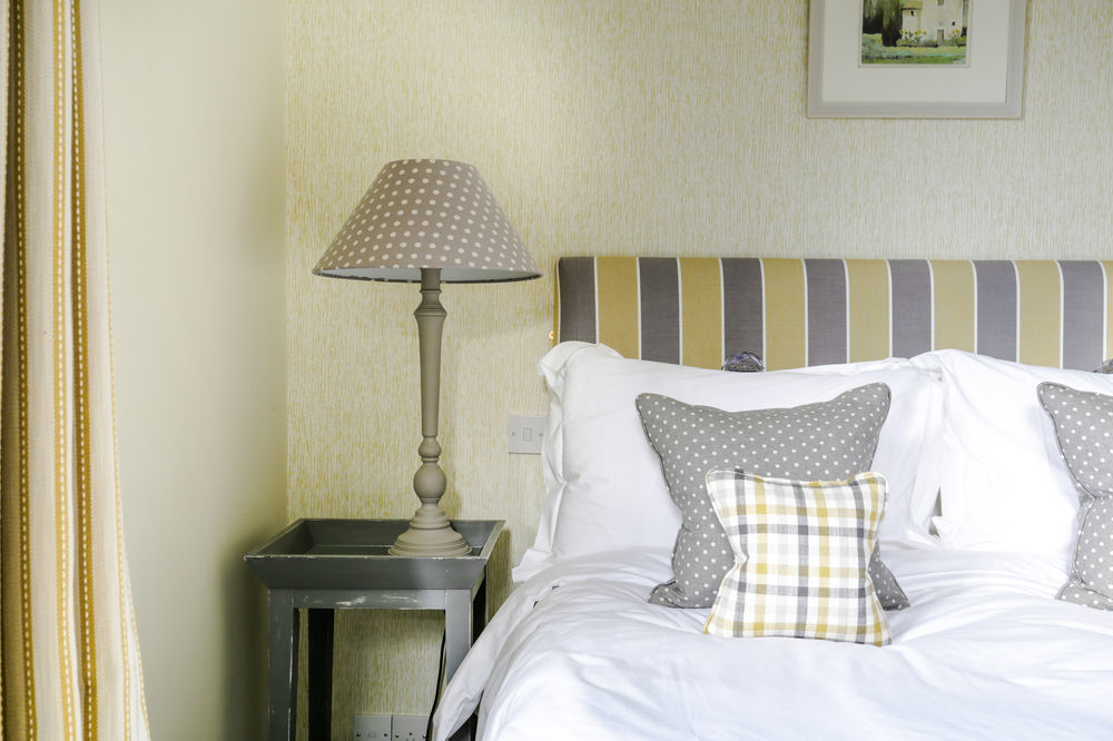 Leighton House - Boutique Guesthouse 바스 외부 사진 A bedroom at The Old Post Office